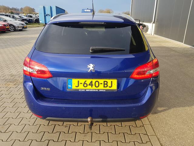 Peugeot 308 SW 1.2 PureTech Blue Lease Executive