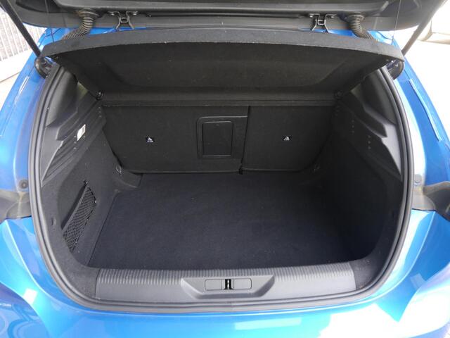 Peugeot 308 1.2 PureTech Allure Pack Business | Parkeersensoren v+a | Achteruitrijcamera | Keyless entry en start | 17 inch Lichtmetalen velgen | Apple Carplay/Android Auto | Led verlichting