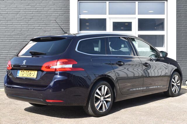 Peugeot 308 SW PureTech 130pk Tech Edition | Navigatie | Apple Carplay & Android Auto | Airco ECC | Adaptieve Cruise control | Trekhaak afneembaar | Dodehoek Detectie | Lichtmetalen Velgen | Isofix Bevestigingspunten | Zeer Compleet!!