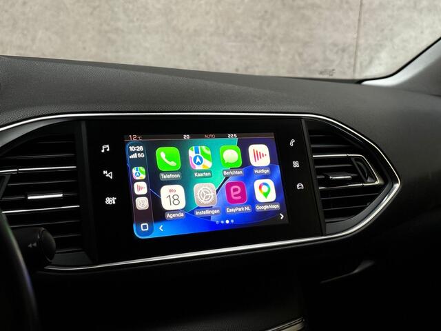 Peugeot 308 SW 1.2 PureTech Allure (APPLE CARPLAY, GROOT NAVI, GETINT GLAS, SPORTSTOELEN, CRUISE, PARKEERSENSOREN, NIEUWE APK, NIEUWSTAAT)