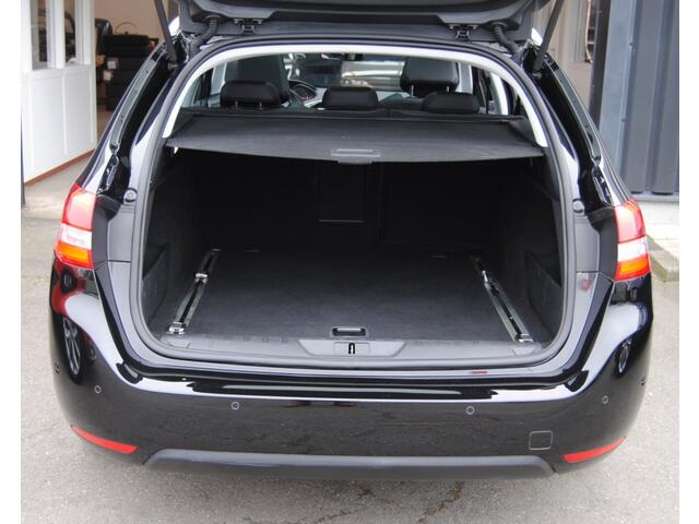 Peugeot 308 SW 1.2 PureTech TechEd.| Carplay