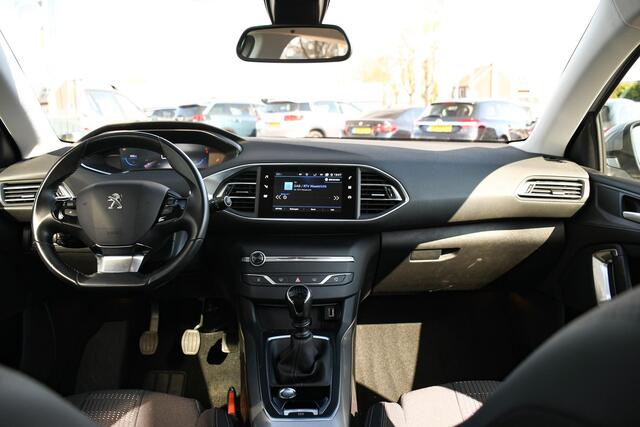 Peugeot 308 SW 1.2 Blue Lease Allure APPLE CARPLAY/ TREKHAAK/ LED