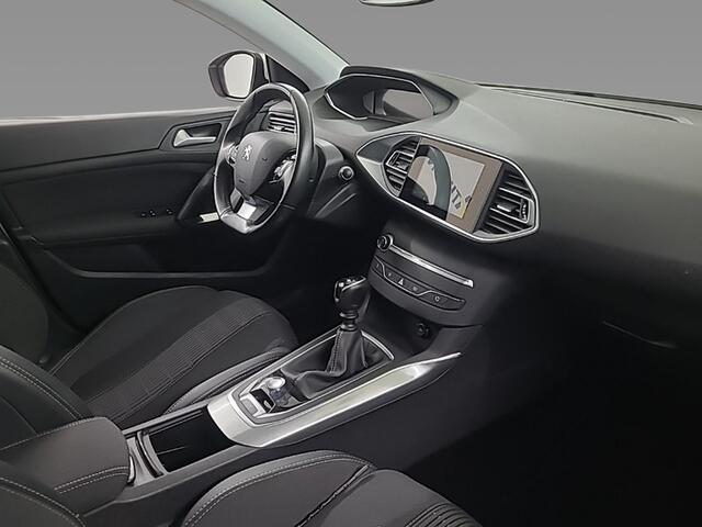 Peugeot 308 SW 1.2 PureTech Blue Lease Allure 1e-Eig. & Dealer-Onderh. BOVAG-Garantie. NL-Auto.