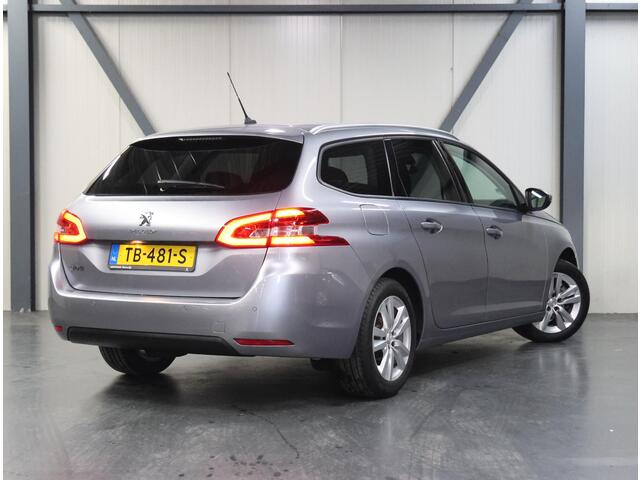 Peugeot 308 SW 1.2 110PK Blue Lease Executive | AppleCarPlay/AndroidAuto | 16"LMV | Navigatie | Cruise Control | Climate Control | Armsteun | Keyless | Panoramadak | Privacy Glass | Isofix | Parkeersensoren |