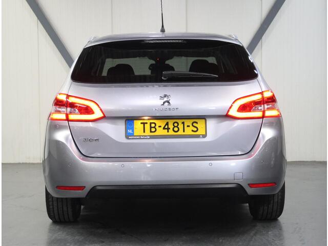 Peugeot 308 SW 1.2 110PK Blue Lease Executive | AppleCarPlay/AndroidAuto | 16"LMV | Navigatie | Cruise Control | Climate Control | Armsteun | Keyless | Panoramadak | Privacy Glass | Isofix | Parkeersensoren |