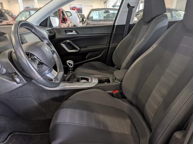 Peugeot 308 1.2 PureTech Blue Lease Premium NAP 17.047km, Panoramadak, Airco, Stuurbekrachtiging