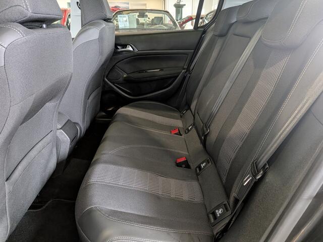 Peugeot 308 1.2 PureTech Blue Lease Premium NAP 17.047km, Panoramadak, Airco, Stuurbekrachtiging