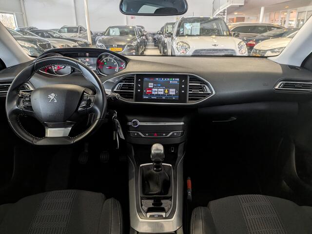 Peugeot 308 1.2 PureTech Blue Lease Premium NAP 17.047km, Panoramadak, Airco, Stuurbekrachtiging