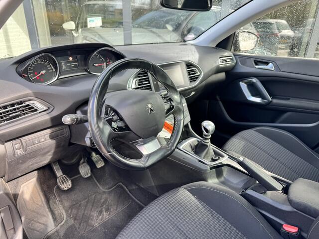 Peugeot 308 SW 1.2 PureTech Executive*Navi*ECC*Panoramadak*EXPORT/EX.BPM*