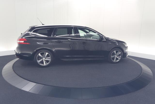 Peugeot 308 SW PureTech 130 GT-line | Trekhaak | Panoramadak | Camera | Alcantara Bekleding | Dodehoekdetectie