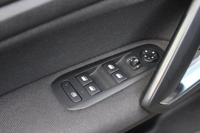 Peugeot 308 SW 1.2 PureTech Allure Pack Trekhaak/Camera/Adaptive Cruise