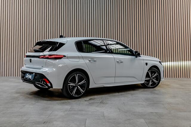 Peugeot 308 Hybrid 145 GT | PANO | ACC | FOCAL
