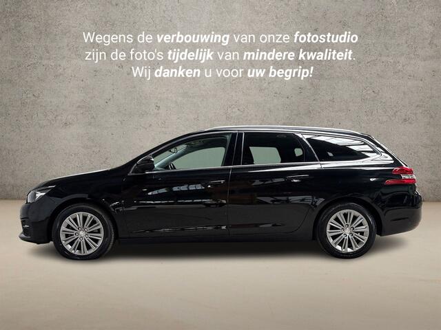 Peugeot 308 SW 1.2 PureTech Allure Automaat (APPLE CARPLAY, GROOT NAVI, PARKEERSENSOREN, STOELVERWARMING, SPORTSTOELEN, GETINT GLAS, CRUISE, NIEUWSTAAT)