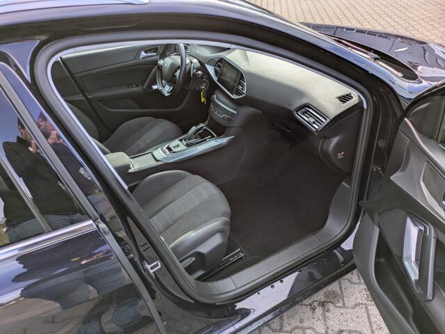Peugeot 308 1.2 PureTech Blue Lease Premium I Nieuwe distributie I Adaptive cruise I Pano I Trekhaak I Dealeronderhouden