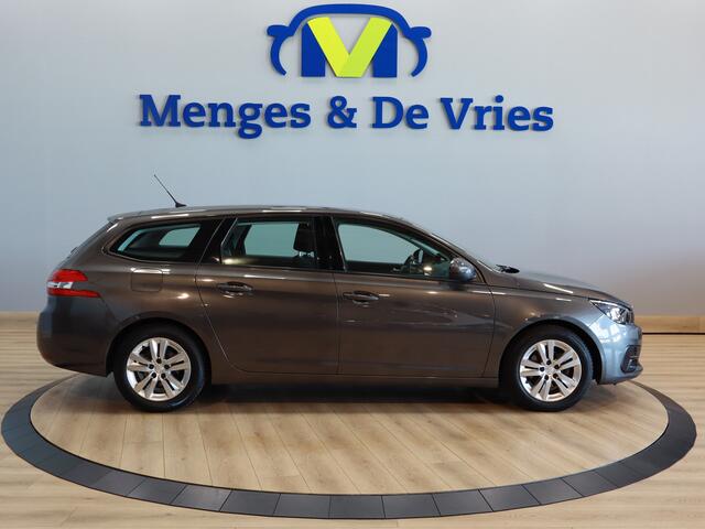 Peugeot 308 SW 1.2 PureTech Blue Lease Premium Airco ECC | Trekhaak | Parkeer Sensoren | Navigatie | Cruise Control | Isofix | NAP | Apple Carplay