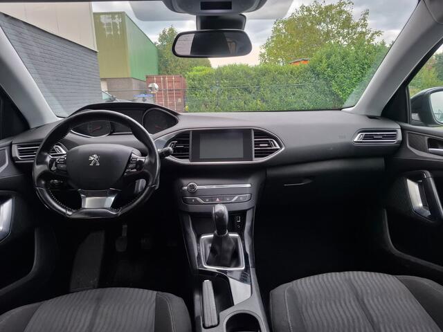 Peugeot 308 SW 1.2T 111PK Navi Ecc ** Ex Bpm Export ** Panoramadak Cruise Control Pdc Bluetooth Blue Executive Lmv Trekhaak Privacy Glas Origineel Nederlandse Auto