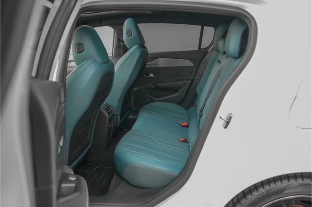Peugeot 308 1.6 Hybrid 225 GT Pack Business Pano ACC Focal 360° 18"