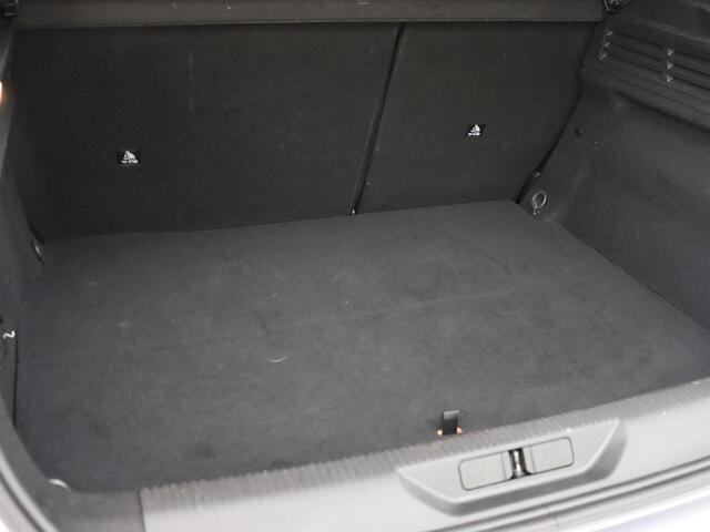 Peugeot 308 1.6 Plug-in Hybrid 180 Active Pack Business | SOH 95,4% | Carplay | Full LED | Cruise control | Parkeerhulp | Climate control | Digital Cockpit | PHEV