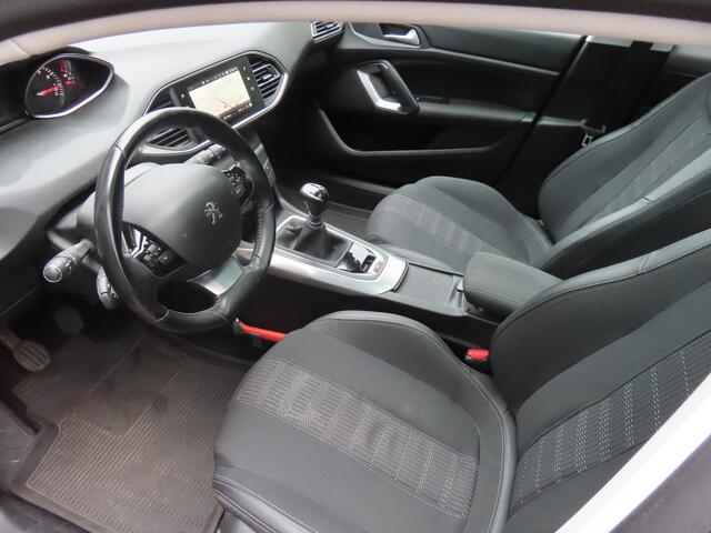 Peugeot 308 1.2 PureTech Allure*Panoramadak*Navi*EXPORT/EX.BPM*