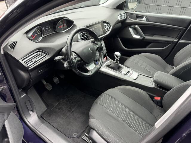 Peugeot 308 1.2 PureTech Allure| PANO| CLIMA| CAMERA| LM| CRUISE