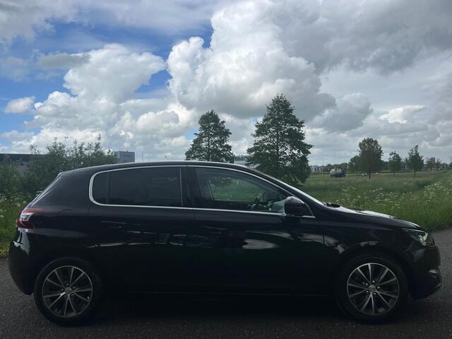 Peugeot 308 1.2 PureTech Blue Lease Premium