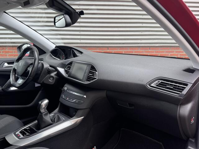 Peugeot 308 1.2 PureTech Allure | 1e Eigenaar | Dealer Onderhouden | Verkleuring in lak | Nette auto