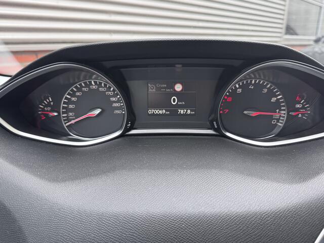 Peugeot 308 1.2 PureTech Allure | 1e Eigenaar | Dealer Onderhouden | Verkleuring in lak | Nette auto