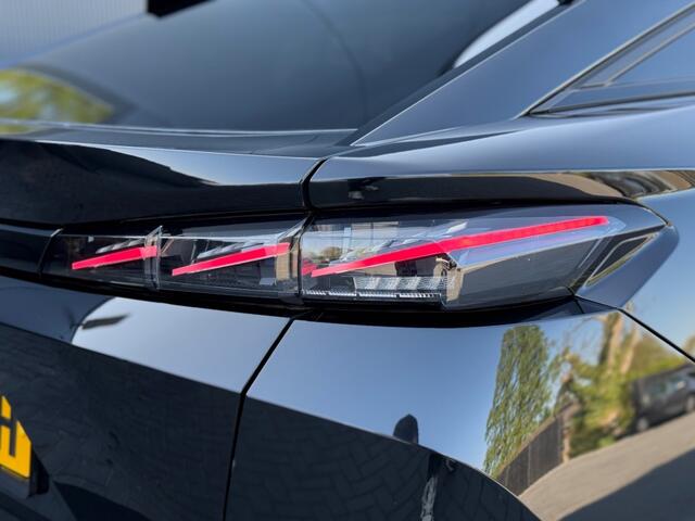 Peugeot 408 1.2 PureTech GT 130 / Camera / Elek. stoelen / PDC / Stoelverw.