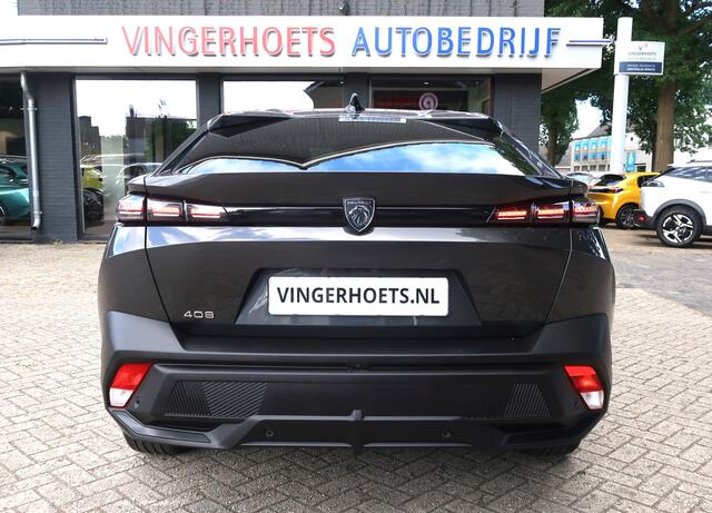 Peugeot 408 * 100% Benzine 130 Pk EAT8 * AUTOMAAT * Hele Mooie * Navigatie * Keyless Start * Camera * Climate & Cruise Control * L.M. Velgen * 1/2 Leder Interieur * Vingerhoets; Vierde Generatie Eersteklas Service !