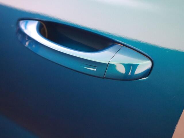 Peugeot 408 1.2 Hybrid 145pk Automaat Allure Nav/H.Leder/ Camera/Carplay/19inch/Vc