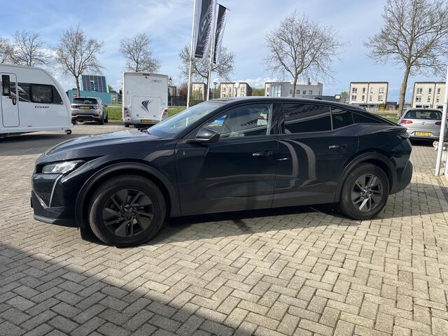 Peugeot 408 1.2 PureTech Allure 130 EAT8 Carplay / Led / Camera / Cruise / Clima
