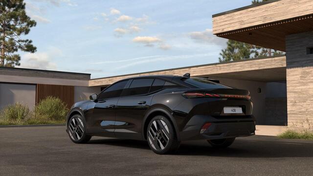 Peugeot 408 1.2 Allure Hybrid 145 | DE NIEUWE 408 | Uit voorraad leverbaar! | 360 Camera | Adaptive Cruise Control | Stoelverwarming | Verwarmd stuurwiel | Full LED | 19'' 'ADAKITE'