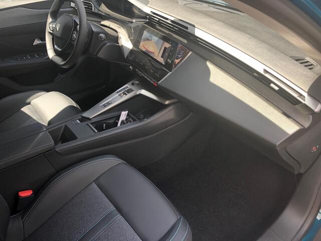 Peugeot 408 1.6 HYbrid 225 EAT8 Allure Avantage | DEMO VOORDEEL: ¤ 7.260,- | Plug In Hybrid | Navigatie | Camera 360 | Climate Control | Keyless Entry - Start | Parkeersensoren | LED Verlichting