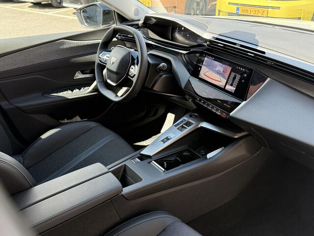 Peugeot 408 1.2 Hybrid 145 e-DCS6 Allure Adapt. Cruise / Camera / Carplay / Clima