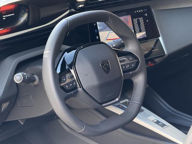 Peugeot 408 1.2 Hybrid 145 e-DCS6 Allure Adapt. Cruise / Camera / Carplay / Clima