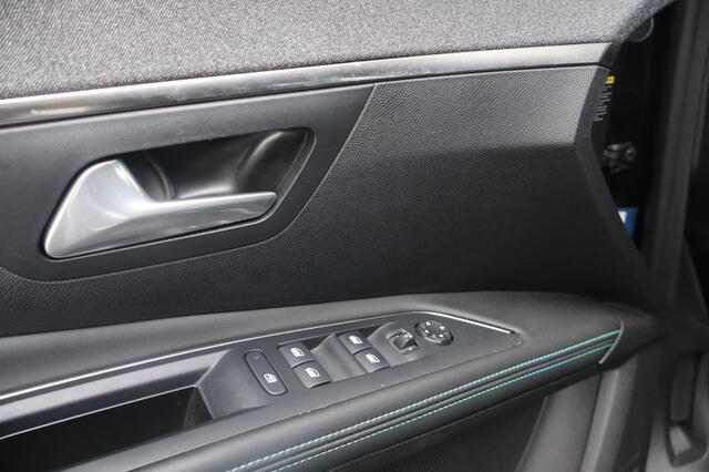 Peugeot 5008 1.2 PT BL. Allure | Trekhaak | Navi | Camera | Stoelverwarming