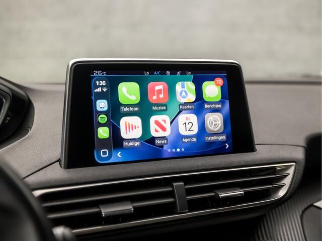 Peugeot 5008 1.2 PureTech Sport 7 Persoons (APPLE CARPLAY, GROOT NAVI, PARKEERSENSOREN, SPORTSTOELEN, GETINT GLAS, CRUISE, NIEUWSTAAT)