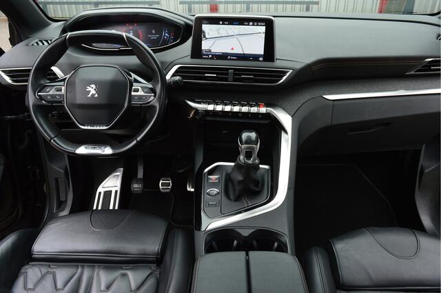 Peugeot 5008 1.2 PureTech Blue Lease GT-Line O.a: Vol Leder, Trekhaak, Panodak, Key-Less, Carplay, Stoelverw., Etc... Rijklaar! All-In prijs!