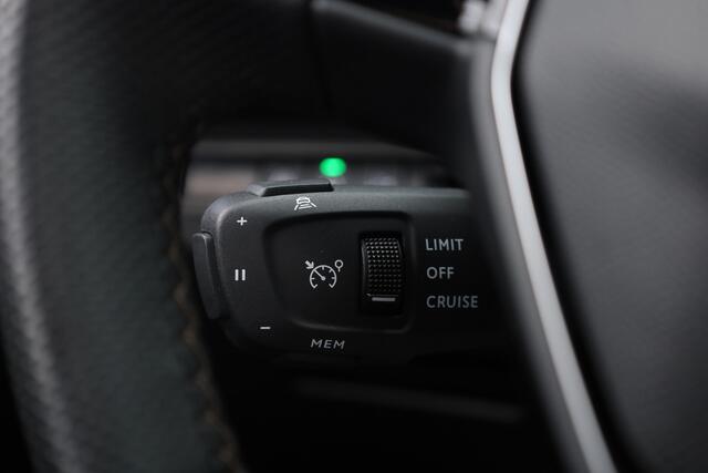 Peugeot 5008 1.2 PureTech GT Pack Business | 7 pers. | Pano | Focal Audio | Camera | Adapt. Cruise | Keyless