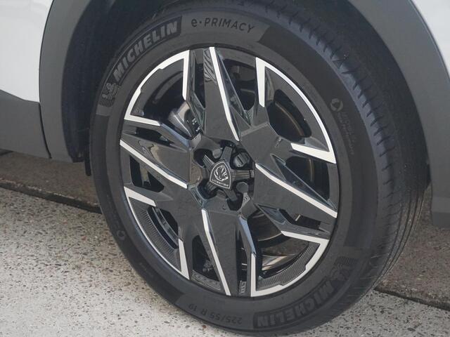 Peugeot 5008 1.2 Hybrid 136 Allure