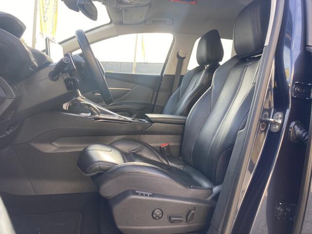 Peugeot 5008 1.2 PureTech Allure 7 Persoons Automaat Leer LED Trekhaak