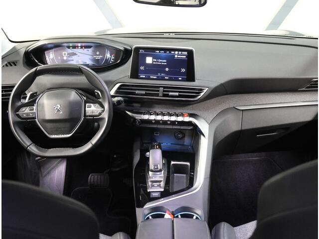 Peugeot 5008 130PK Premium Avantage | AUTOMAAT | AppleCarPlay/AndroidAuto | Cruise Control | Climate Control | Camera | LED | 7 PERSOONS! | Navigatie | Isofix | Privacy Glass | Parkeersensoren | Elektrische Klep |