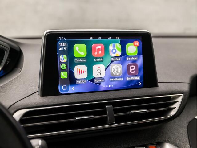 Peugeot 5008 1.2 PureTech Sport 7 Persoons (APPLE CARPLAY, GROOT NAVI, 360 CAMERA, LEDER, GETINT GLAS, SPORTSTOELEN, CRUISE, DAB+, PARKEERSENSOREN, LANE ASSIST, NIEUWSTAAT)
