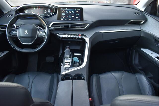 Peugeot 5008 1.2 PureTech Allure 7 pers. Panorama, Trekhaak, Cruise, Virtual cockpit, 360", Carplay