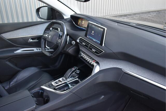 Peugeot 5008 1.2 PureTech Allure 7 pers. Panorama, Trekhaak, Cruise, Virtual cockpit, 360", Carplay