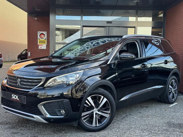 Peugeot 5008 1.2 PureTech Allure // 7 PERSOONS!! // NAVI // CAMERA // CLIMA // CRUISE // LEDER // DODENHOEK SENSOR //