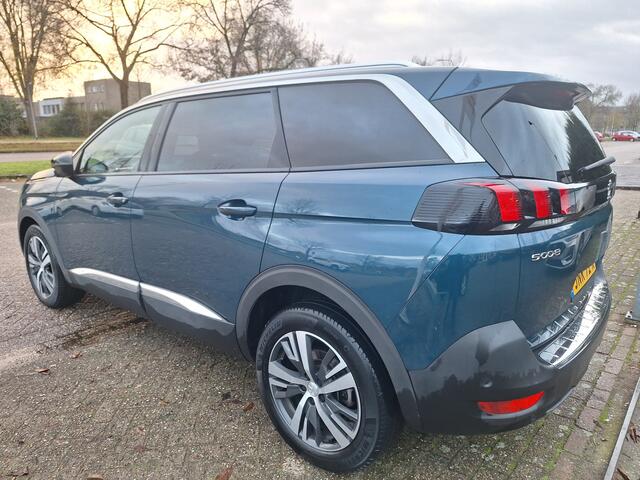 Peugeot 5008 1.2 PureTech Allure Pack