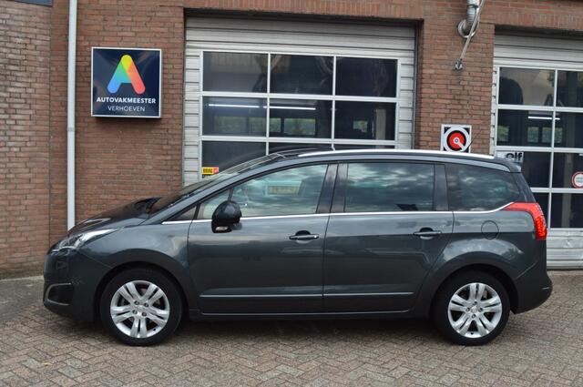 Peugeot 5008 1.6 B.L. Exe, 7 Zitplaatsen, Trekhaak, Navigatie