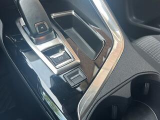 peugeot-5008-1.2-pt-bl.-executive-a