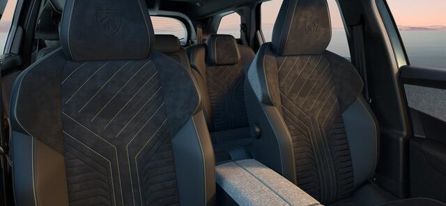 Peugeot 5008 1.2 Hybrid 136 GT SNEL RIJDEN - PANORAMADAK - 8 JAAR GARANTIE